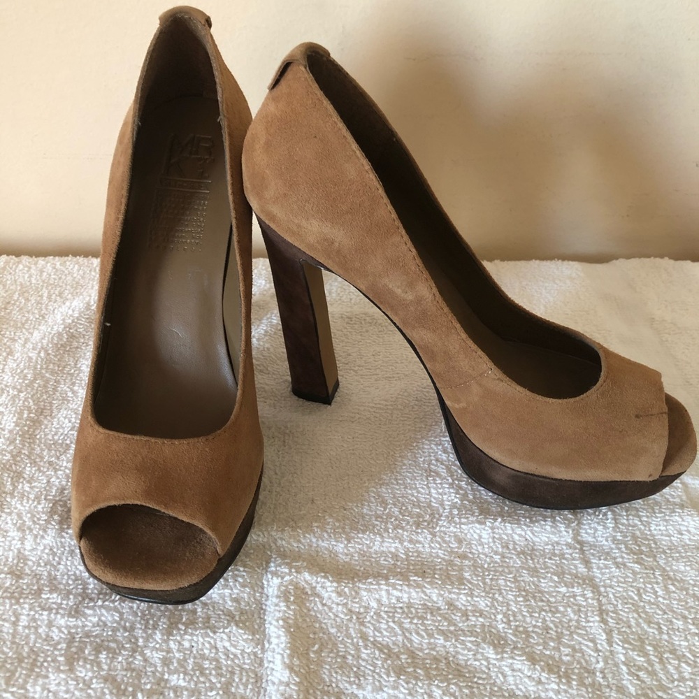 🆕MR. KT SUEDE STILETTOS 👠6.5